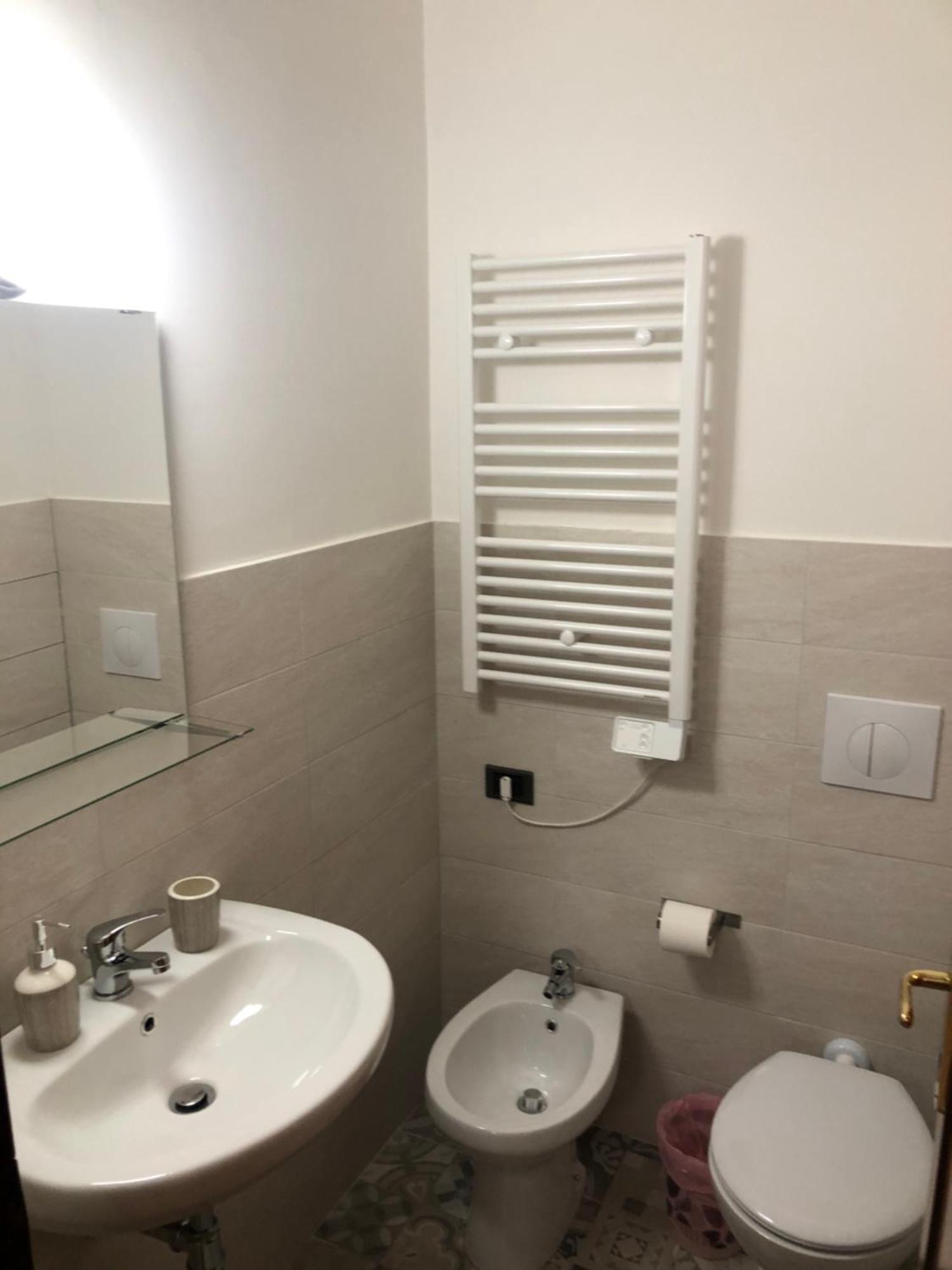 Moon River Guest House Pescara Extérieur photo